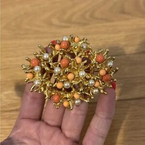 Vintage IVANA Gold Tone Brooch Pendant Faux Pearl Coral Cluster SIGNED